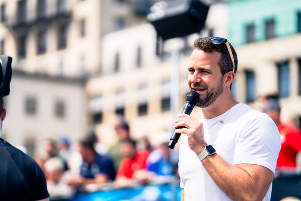 Florian Michael Weber beim Kugelstossen waehrend der deutschen Leichtathletik-Meisterschaften auf dem Pariser Platz am 24.06.2022 in Berlin